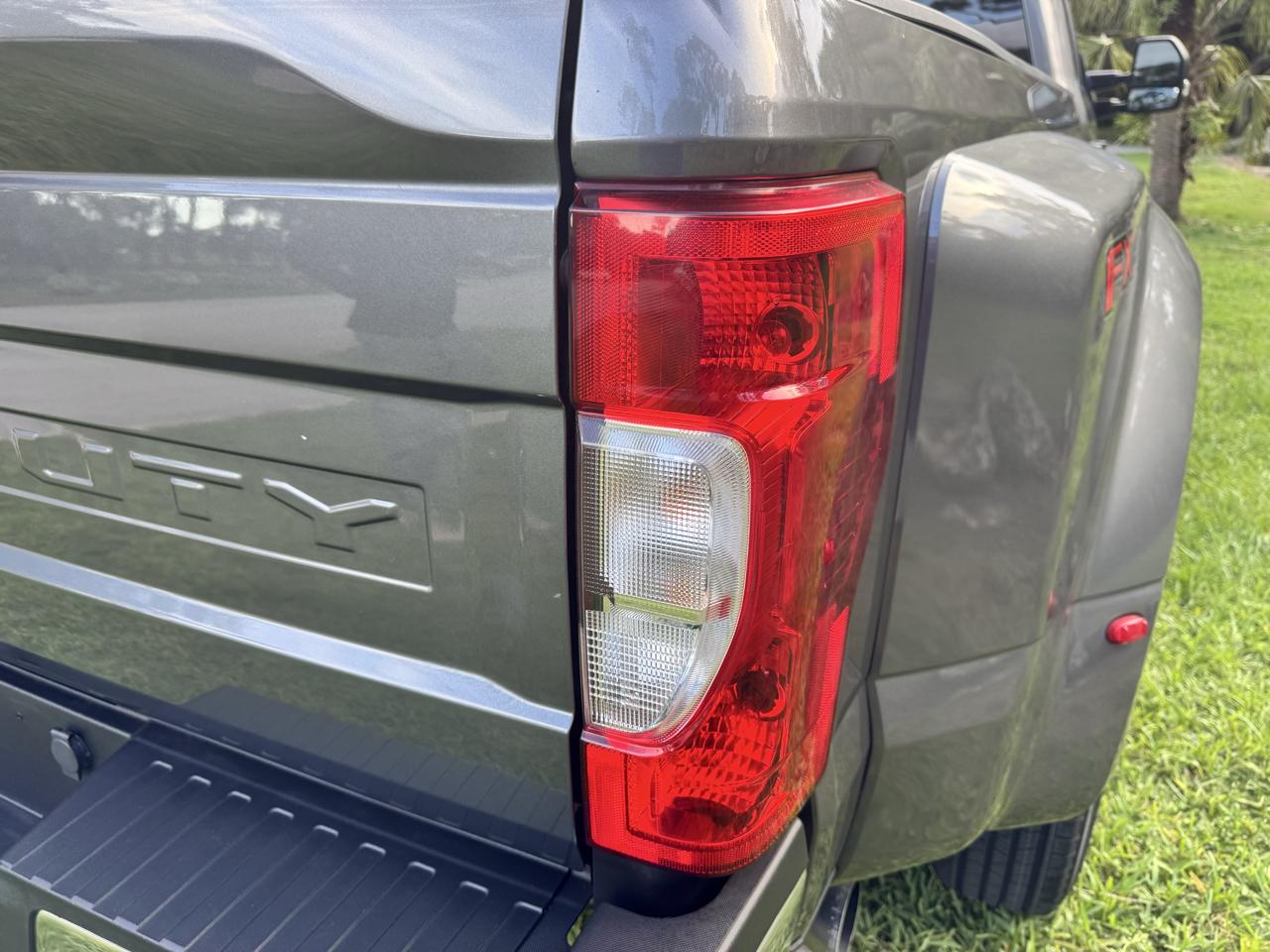 Ford Super Duty F-350 DRW  2021