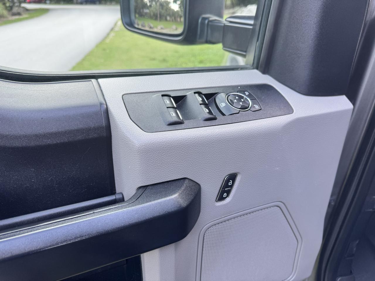 Ford Super Duty F-350 DRW  2021