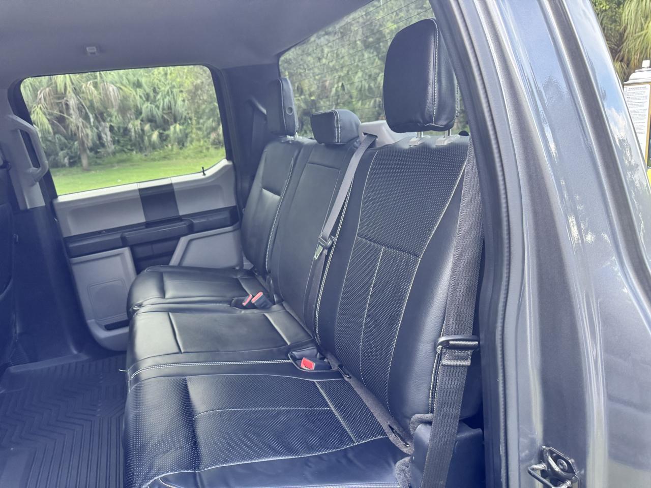 Ford Super Duty F-350 DRW  2021