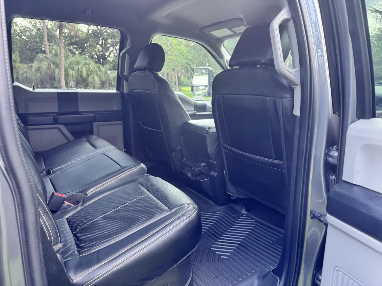 Ford Super Duty F-350 DRW  2021