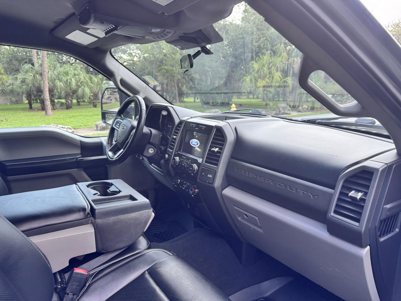Ford Super Duty F-350 DRW  2021