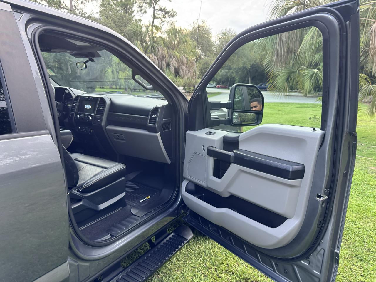 Ford Super Duty F-350 DRW  2021