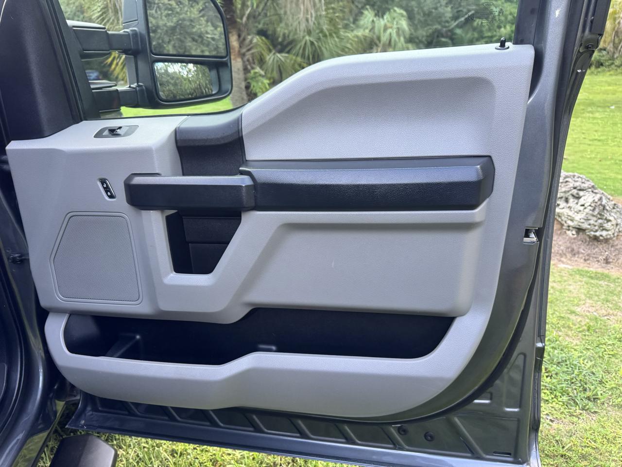 Ford Super Duty F-350 DRW  2021