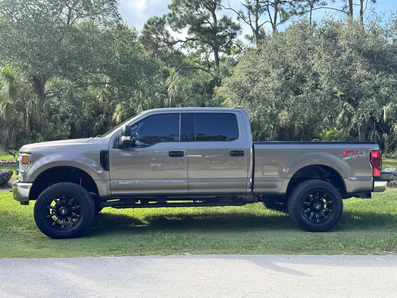 Ford Super Duty F-350 SRW  2021
