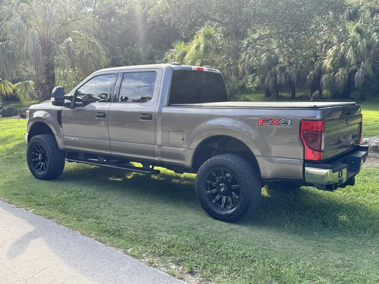 Ford Super Duty F-350 SRW  2021
