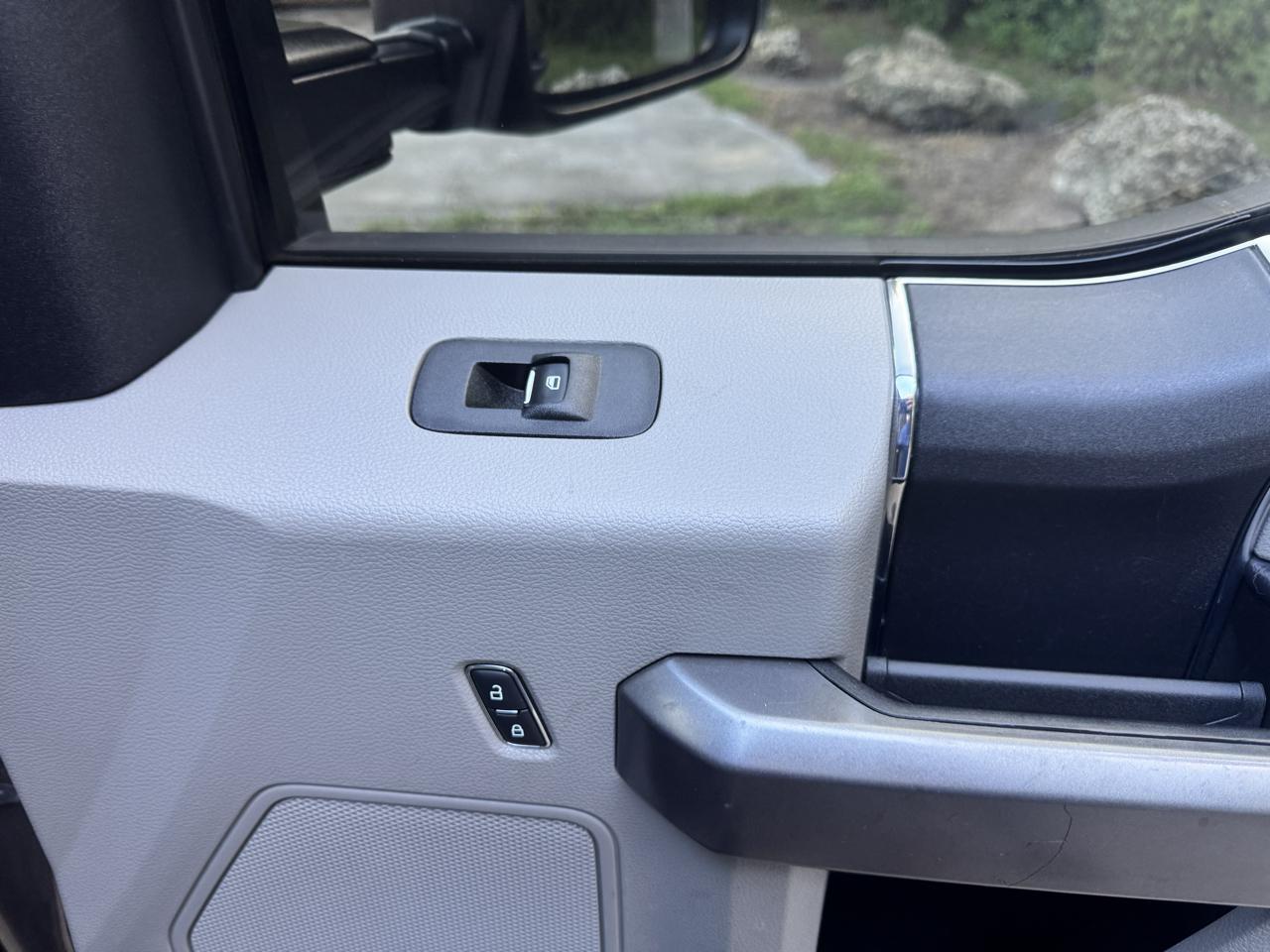 Ford Super Duty F-350 SRW  2021