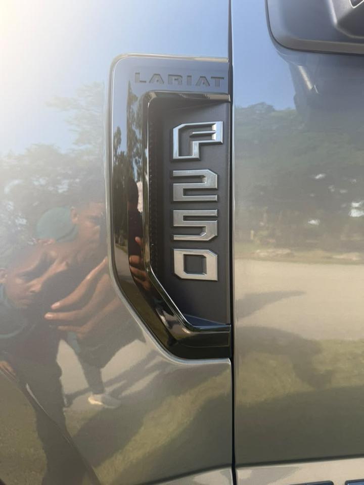 Ford Super Duty F-250 SRW 4WD Crew Cab 156" Lariat 2022