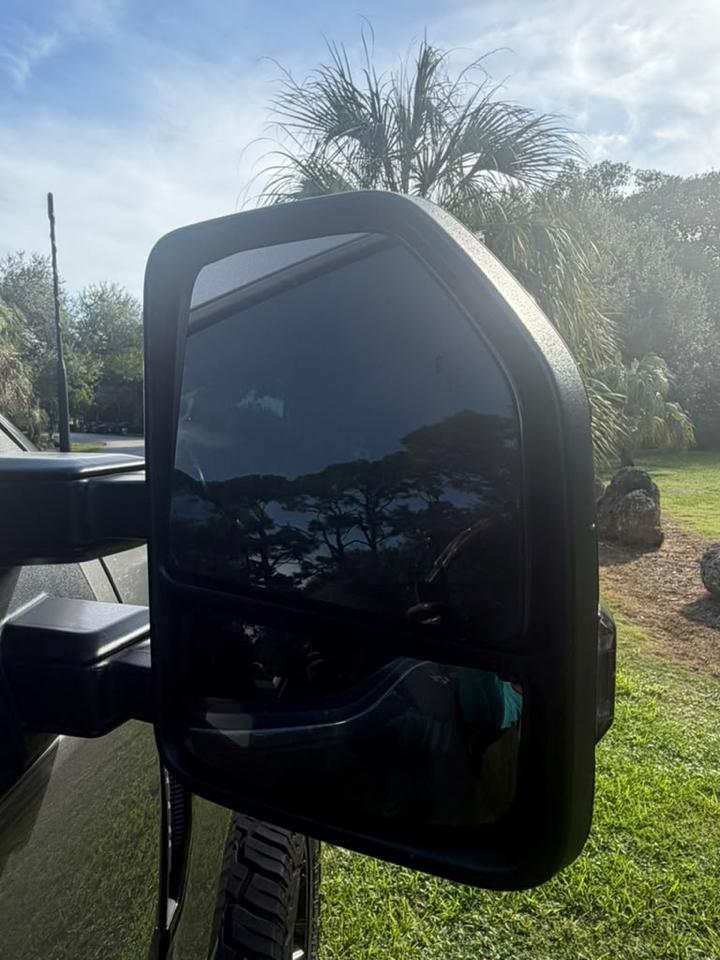 Ford Super Duty F-250 SRW 4WD Crew Cab 156" Lariat 2022