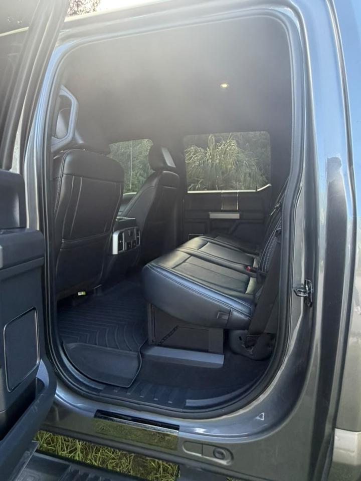 Ford Super Duty F-250 SRW 4WD Crew Cab 156" Lariat 2022