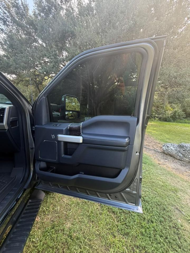 Ford Super Duty F-250 SRW 4WD Crew Cab 156" Lariat 2022