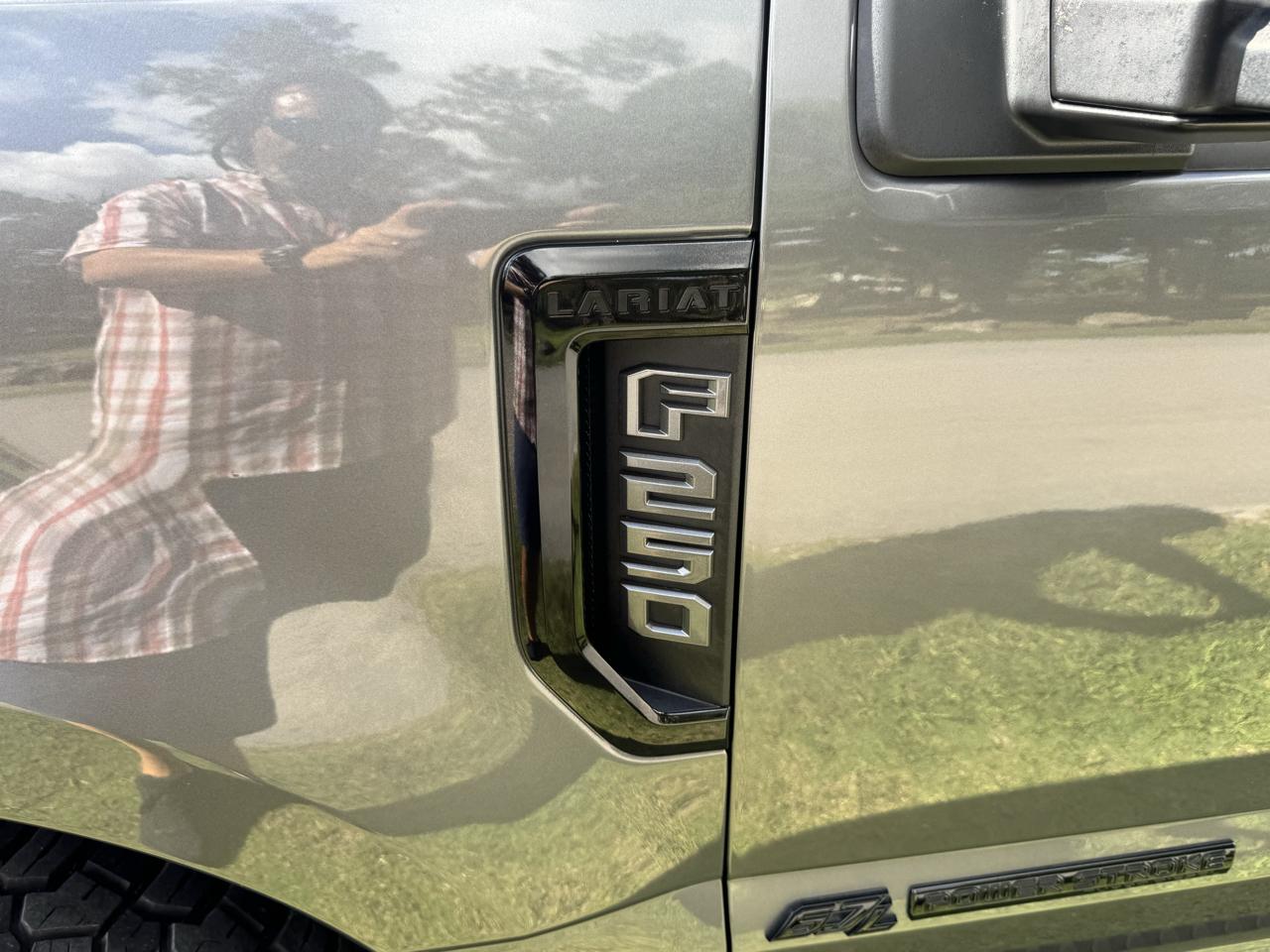 Ford Super Duty F-250 SRW 4WD Crew Cab 156" Lariat 2022