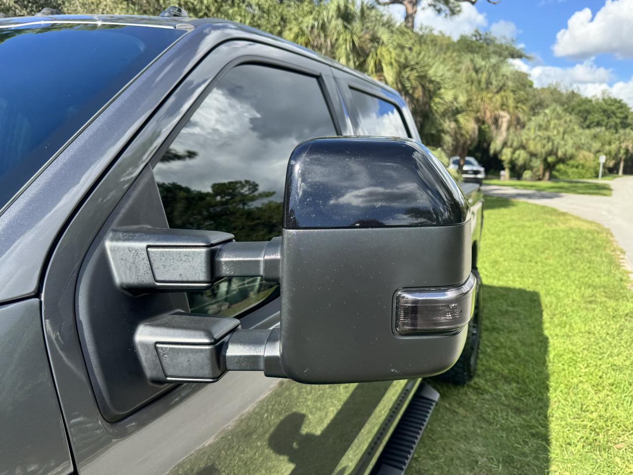 Ford Super Duty F-250 SRW 4WD Crew Cab 156" Lariat 2022