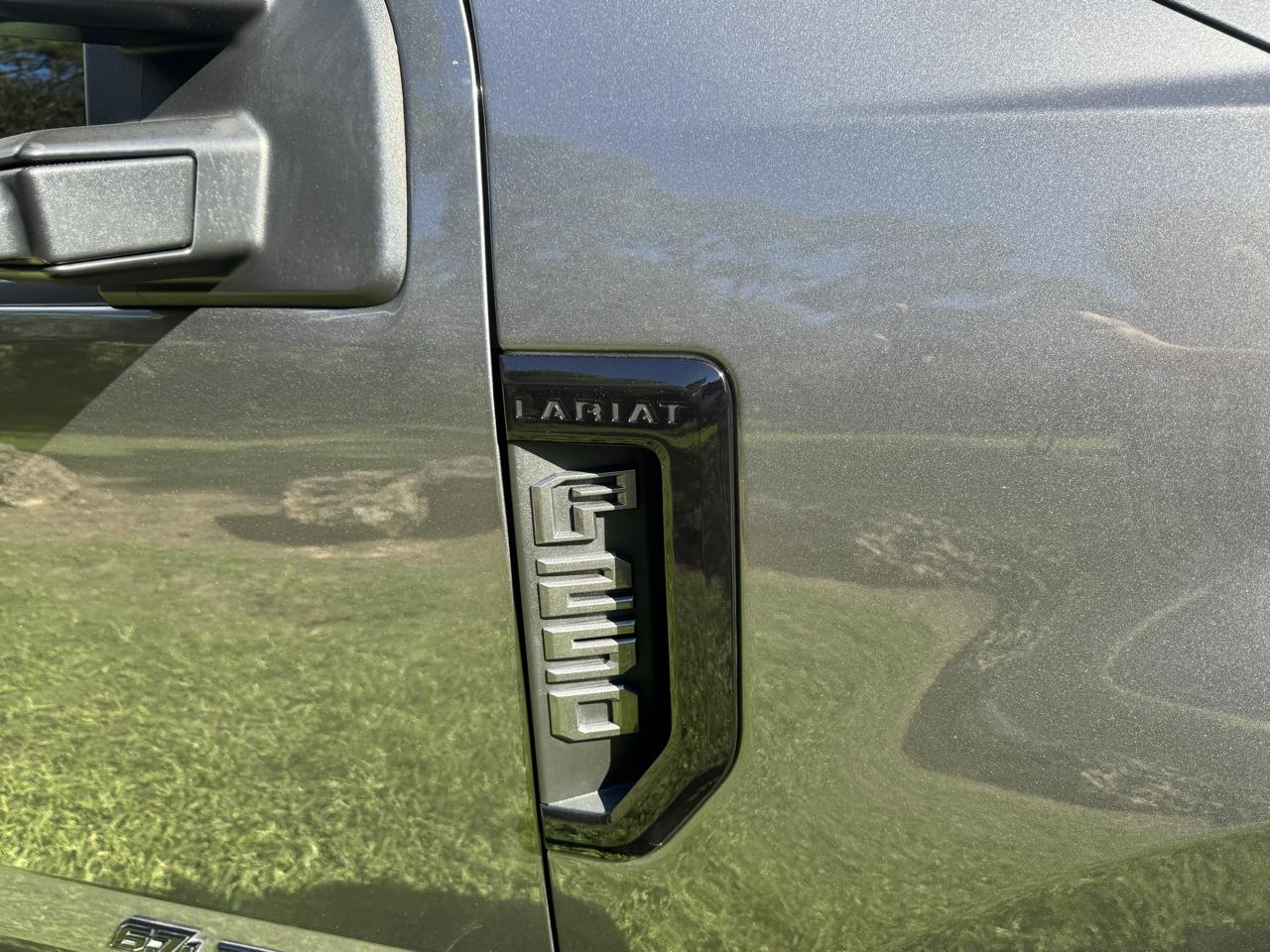 Ford Super Duty F-250 SRW 4WD Crew Cab 156" Lariat 2022