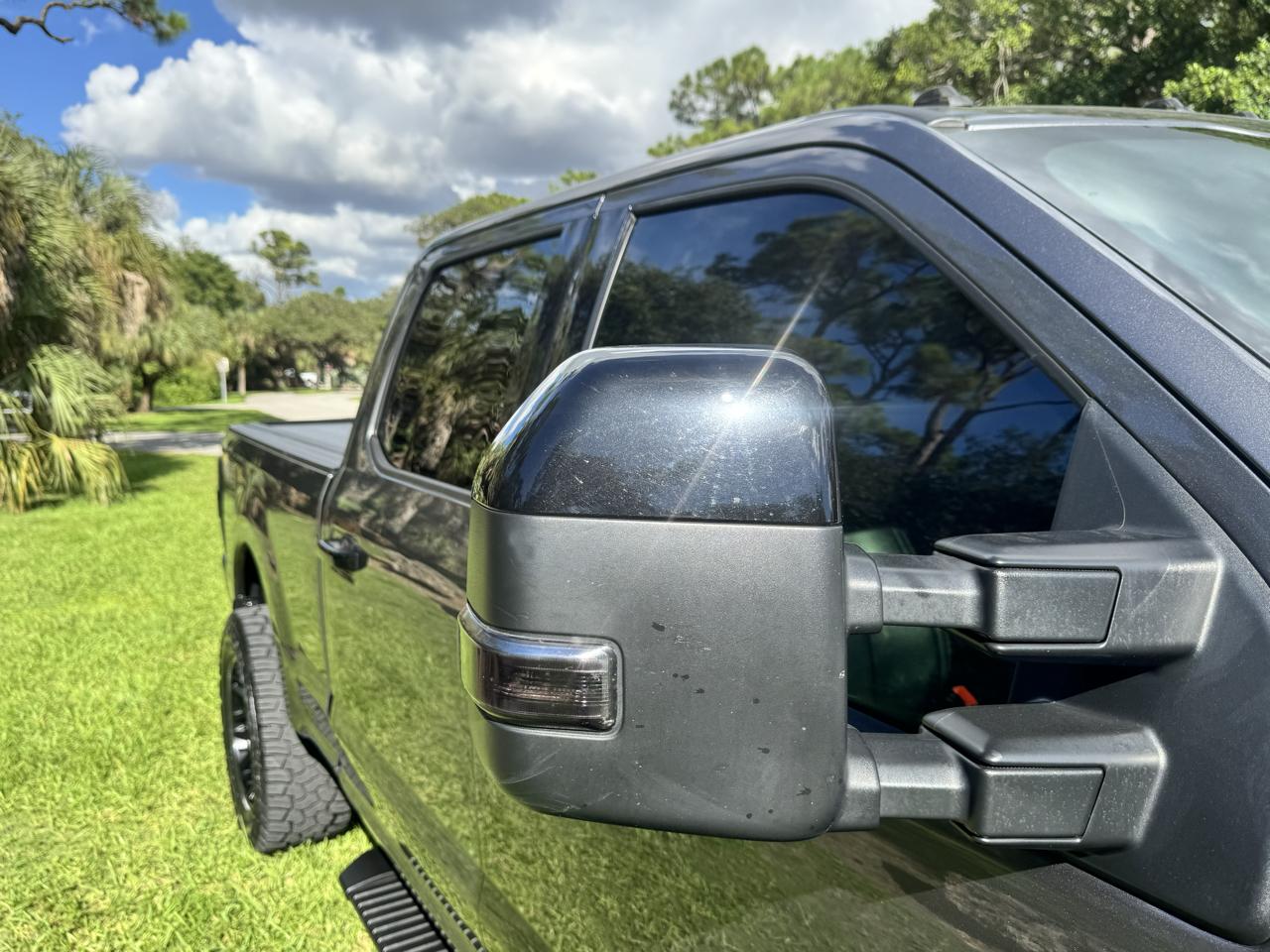Ford Super Duty F-250 SRW 4WD Crew Cab 156" Lariat 2022