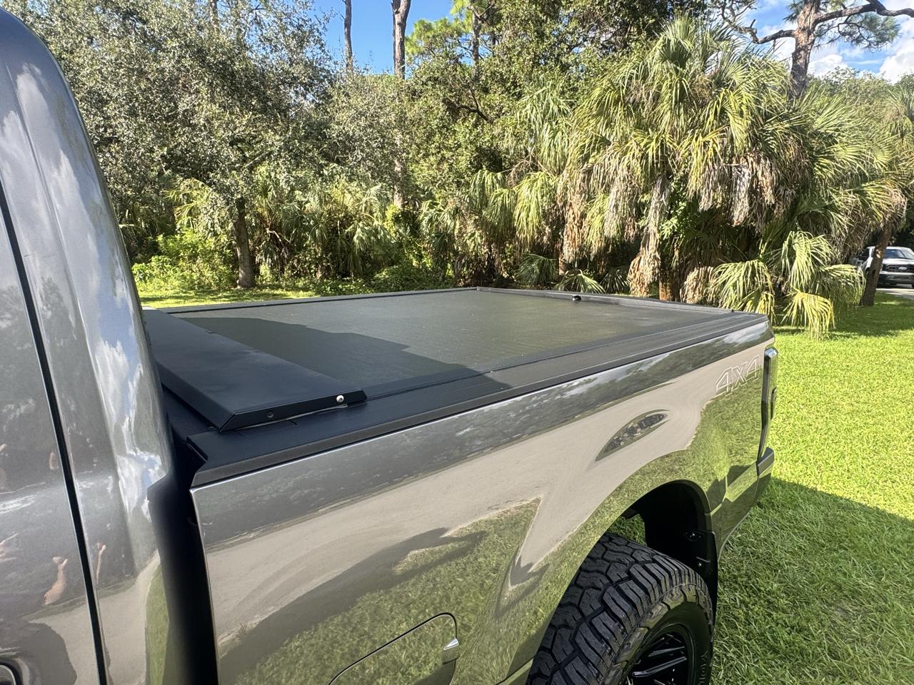 Ford Super Duty F-250 SRW 4WD Crew Cab 156" Lariat 2022