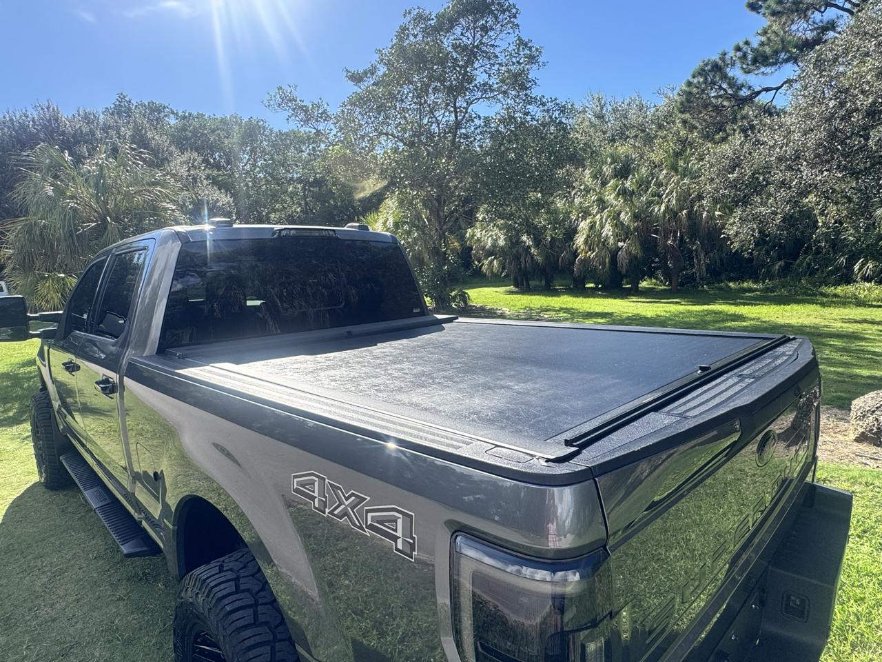 Ford Super Duty F-250 SRW 4WD Crew Cab 156" Lariat 2022