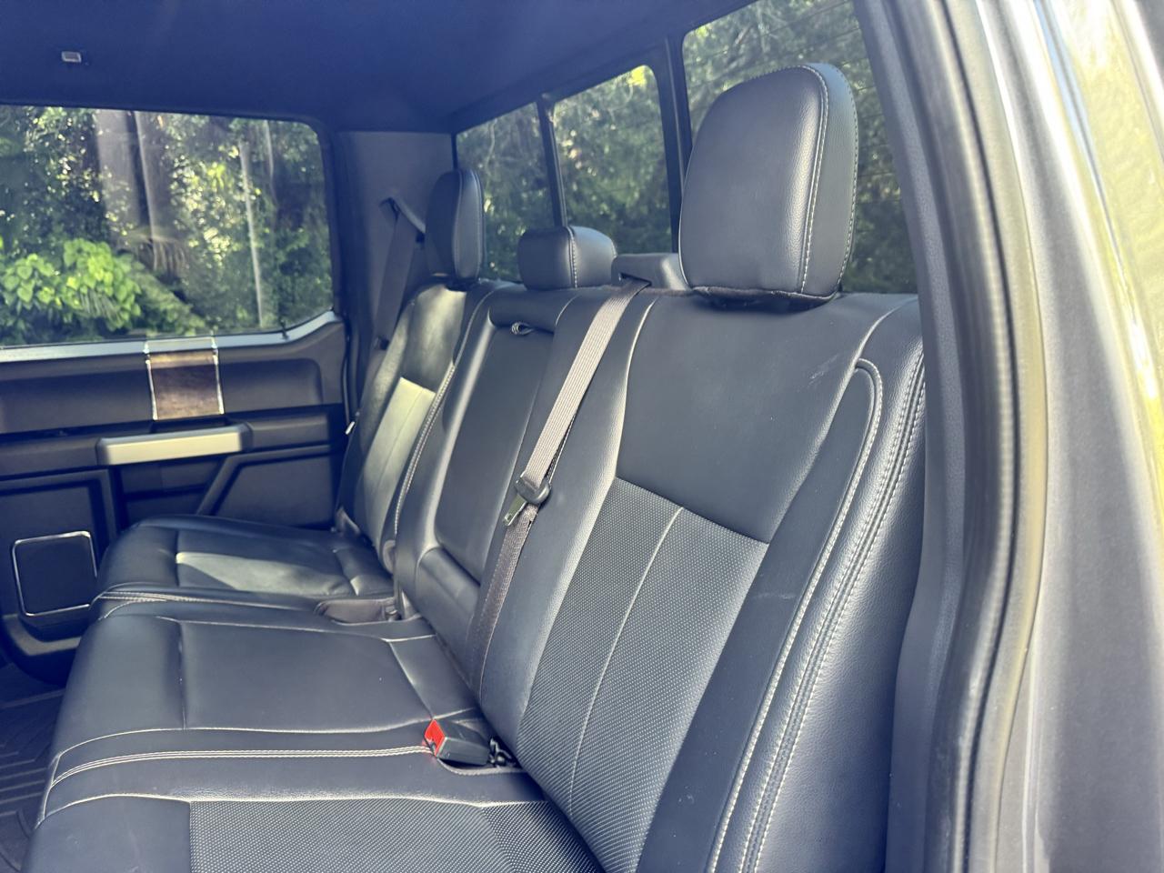 Ford Super Duty F-250 SRW 4WD Crew Cab 156" Lariat 2022