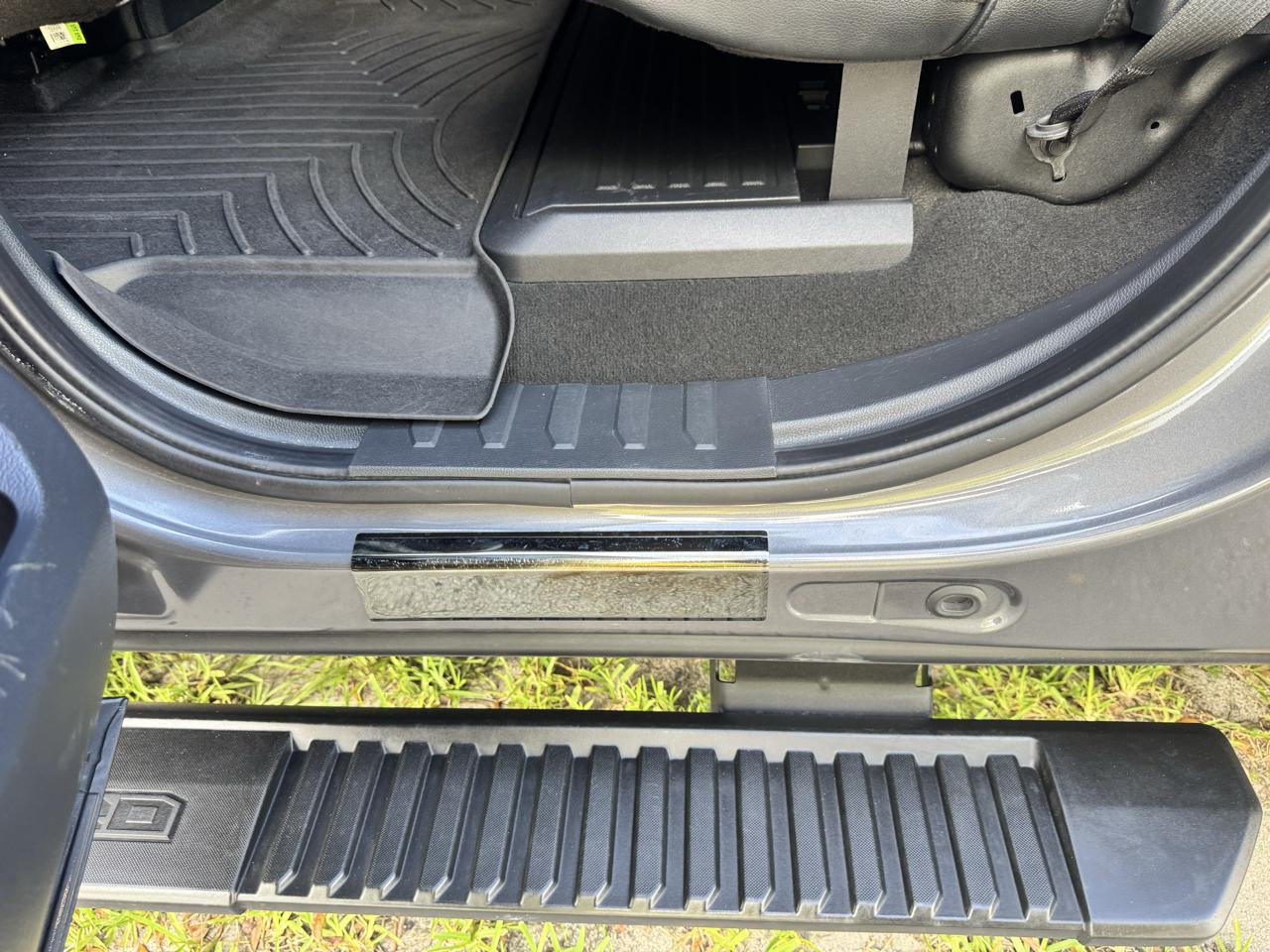 Ford Super Duty F-250 SRW 4WD Crew Cab 156" Lariat 2022