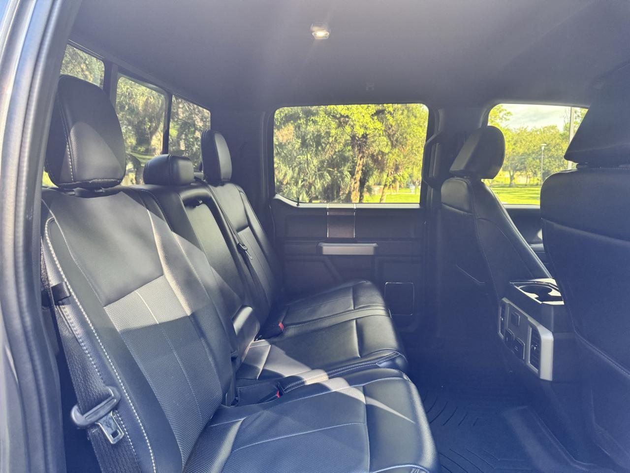 Ford Super Duty F-250 SRW 4WD Crew Cab 156" Lariat 2022