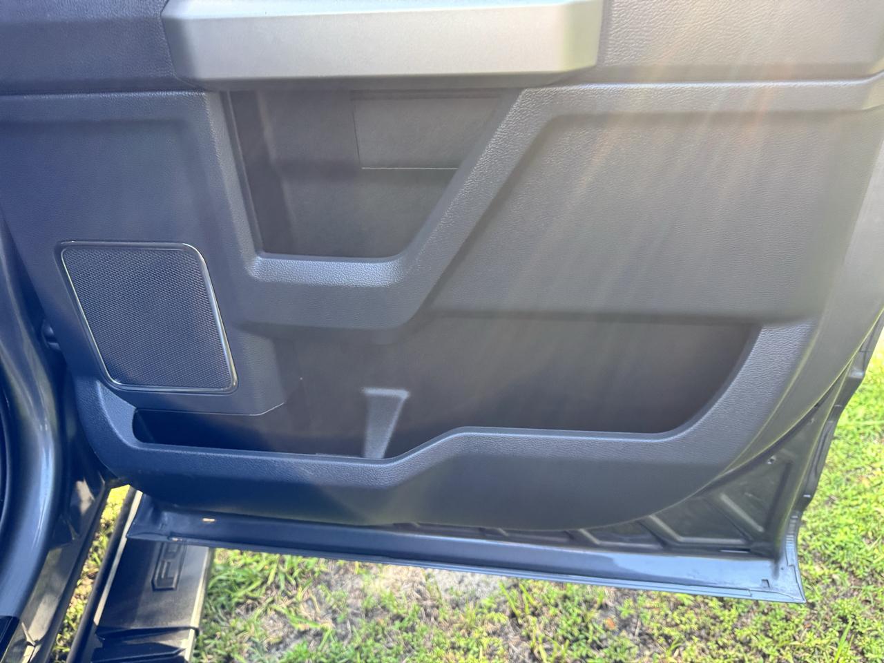Ford Super Duty F-250 SRW 4WD Crew Cab 156" Lariat 2022
