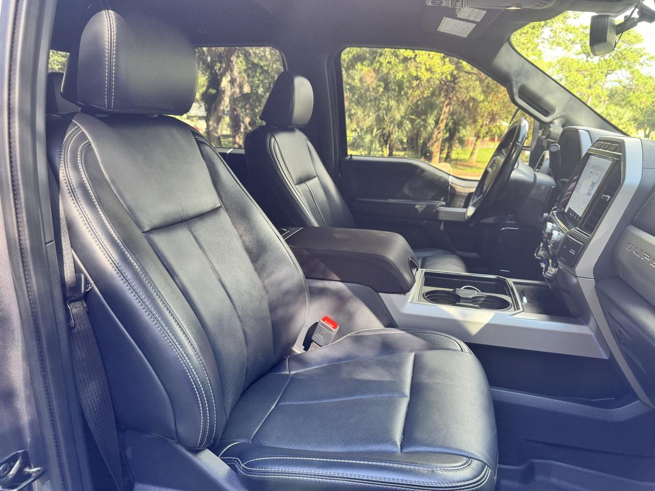 Ford Super Duty F-250 SRW 4WD Crew Cab 156" Lariat 2022