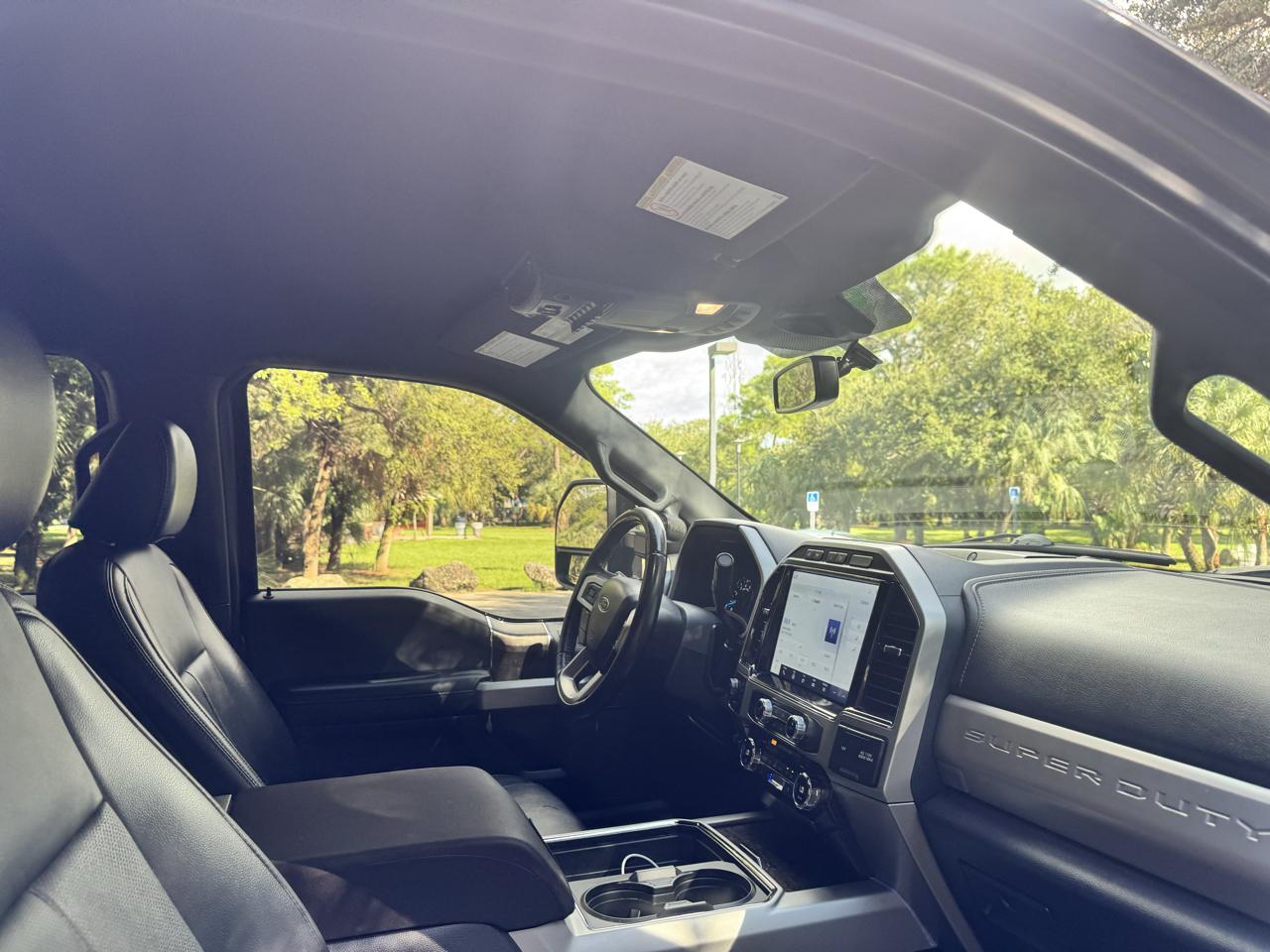 Ford Super Duty F-250 SRW 4WD Crew Cab 156" Lariat 2022
