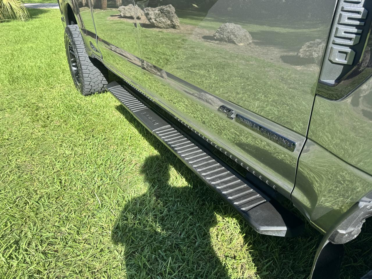 Ford Super Duty F-250 SRW 4WD Crew Cab 156" Lariat 2022