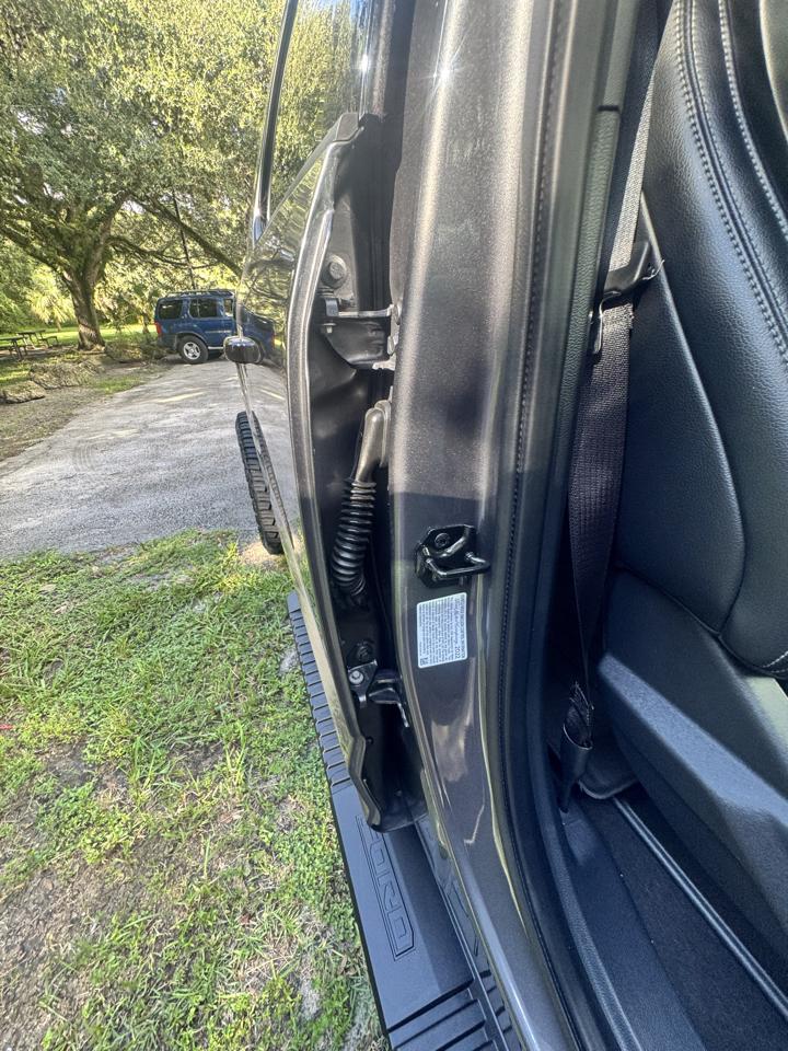 Ford Super Duty F-250 SRW 4WD Crew Cab 156" Lariat 2022