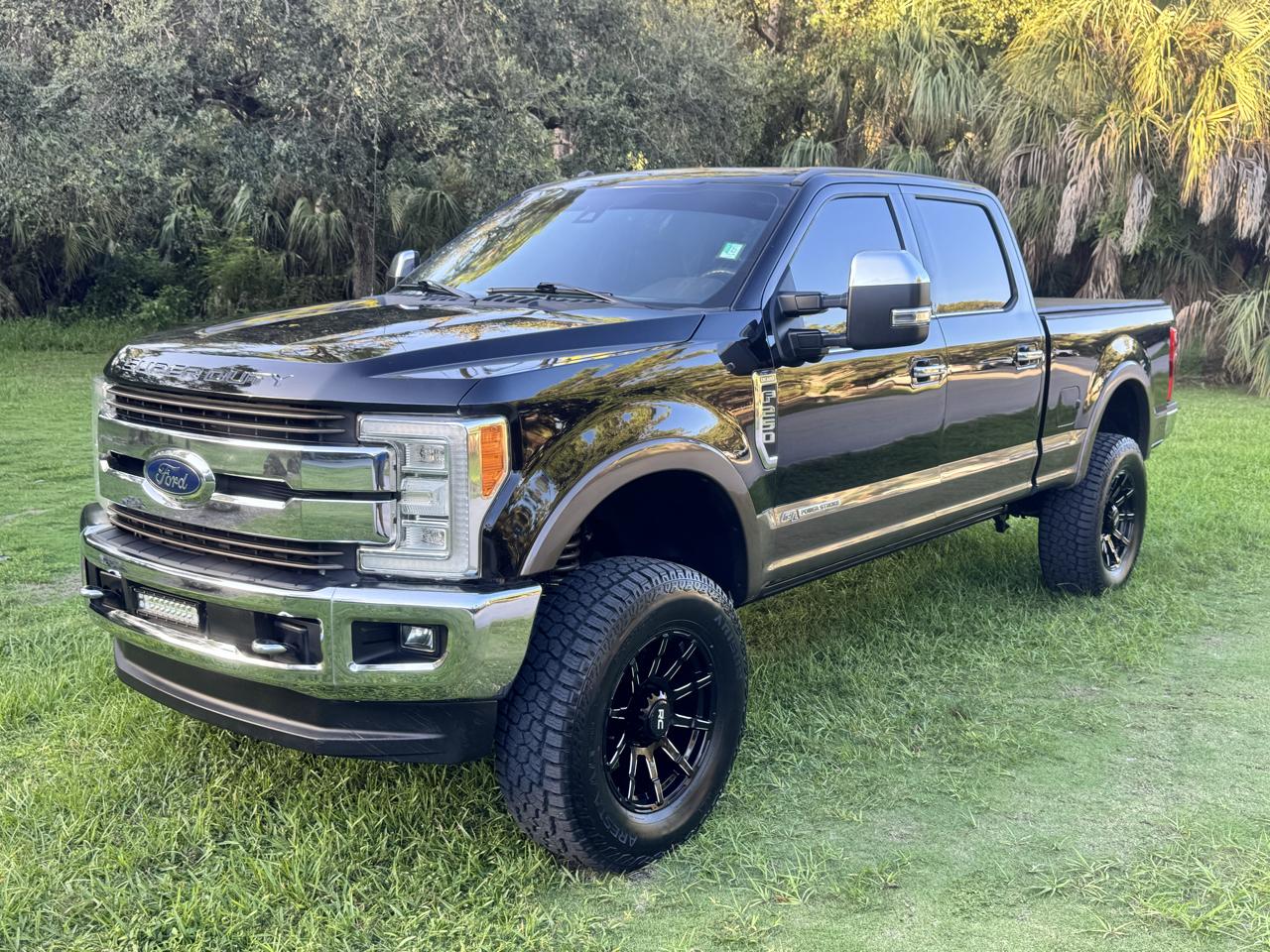 Ford Super Duty F-250 SRW King Ranch 4WD Crew Cab 8' Box 2017