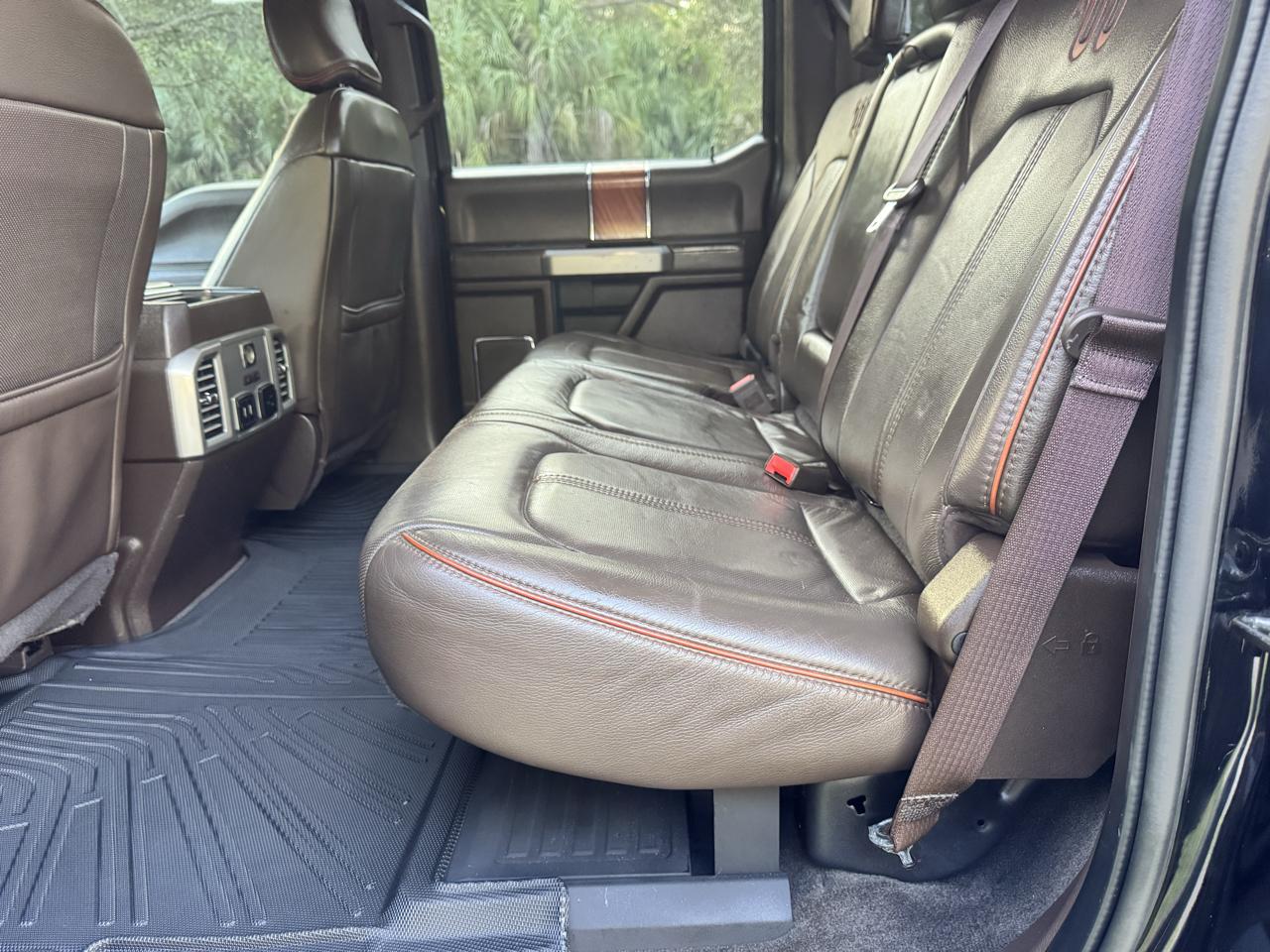 Ford Super Duty F-250 SRW King Ranch 4WD Crew Cab 8' Box 2017