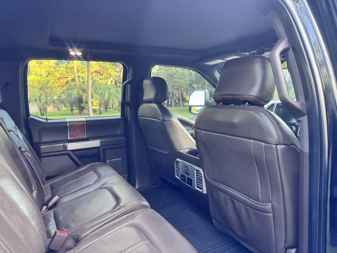 Ford Super Duty F-250 SRW King Ranch 4WD Crew Cab 8' Box 2017