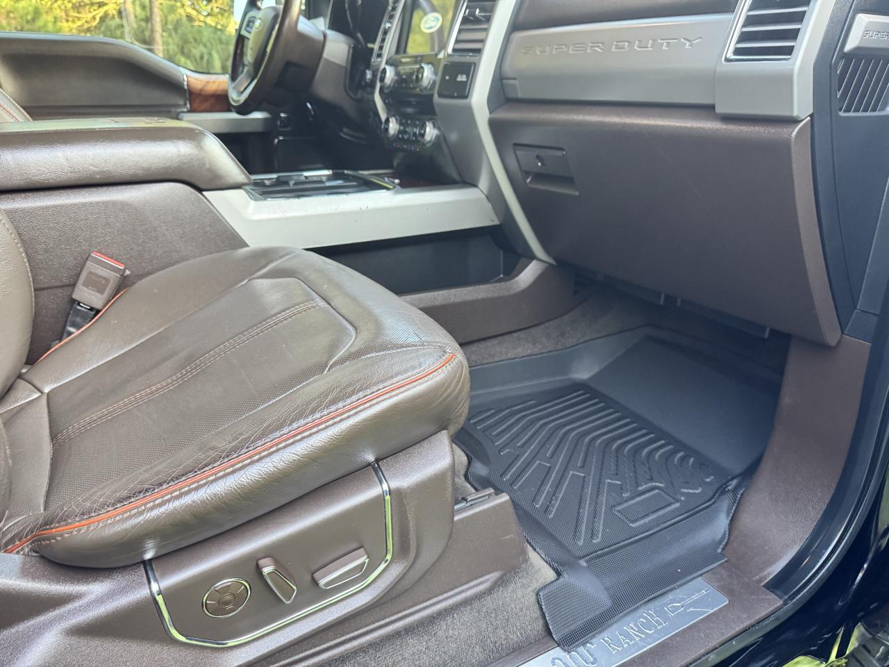 Ford Super Duty F-250 SRW King Ranch 4WD Crew Cab 8' Box 2017
