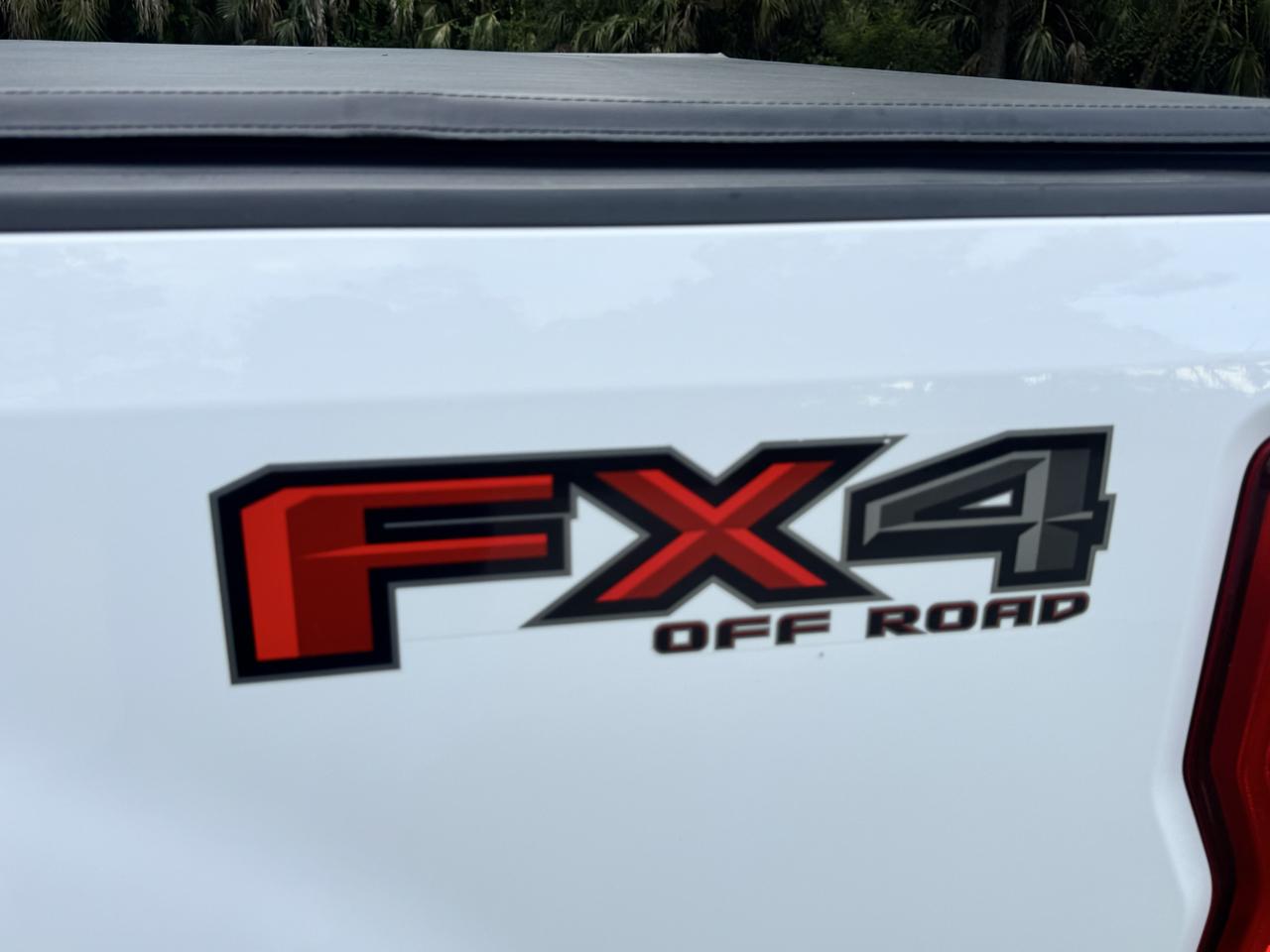 Ford Super Duty F-250 SRW Lariat 4WD Crew Cab 6.75' Box 2021