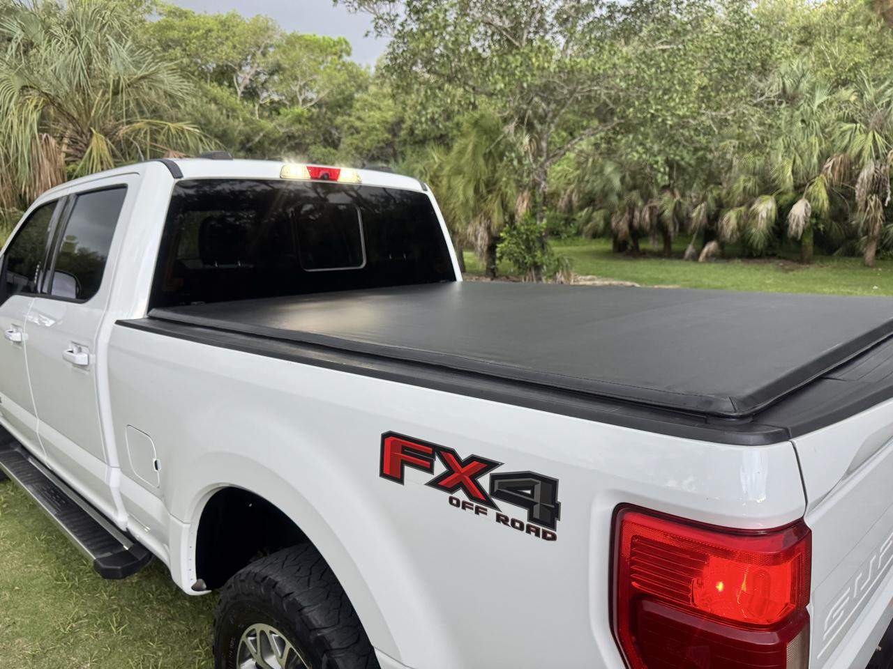 Ford Super Duty F-250 SRW Lariat 4WD Crew Cab 6.75' Box 2021