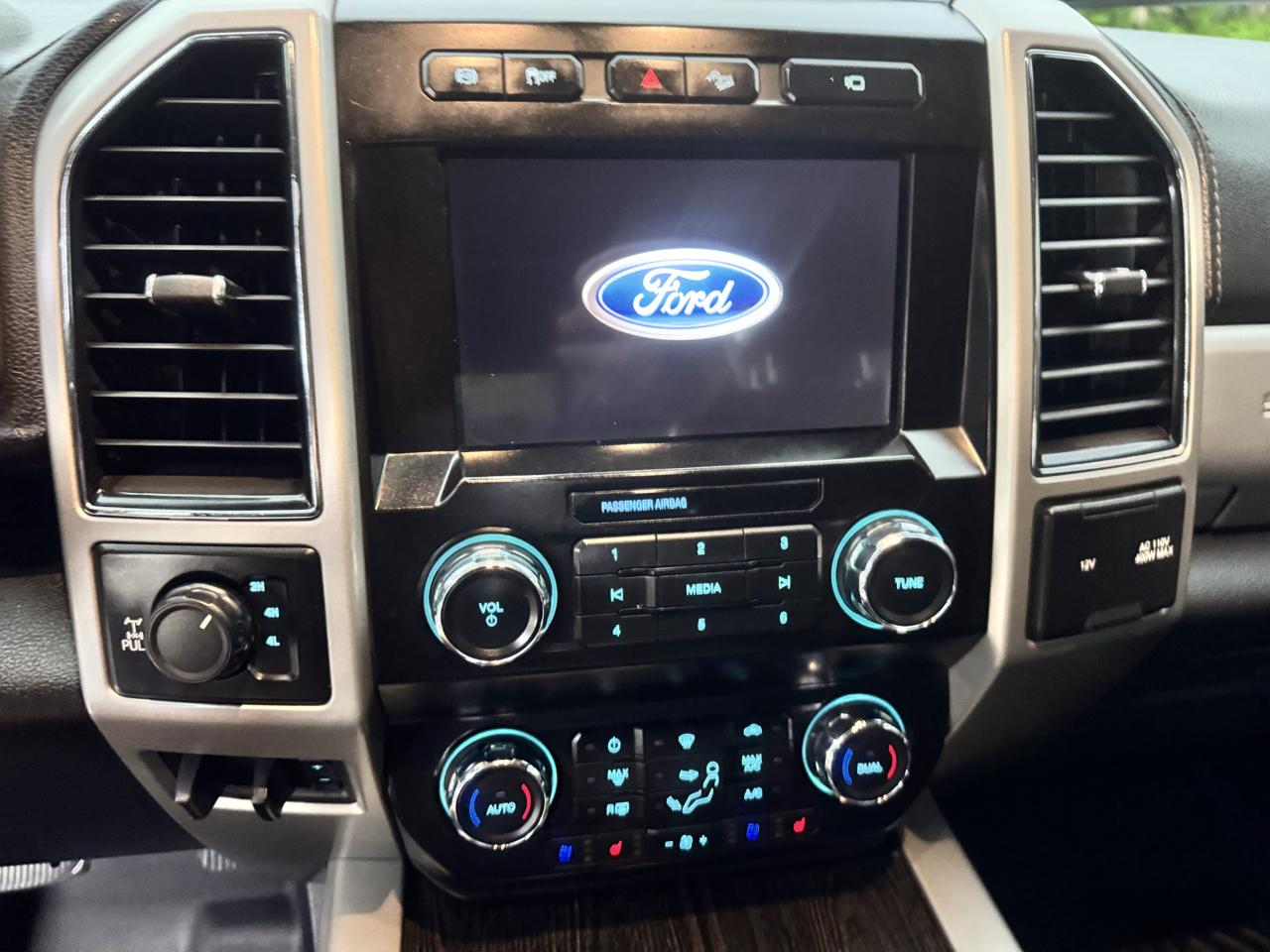 Ford Super Duty F-250 SRW Lariat 4WD Crew Cab 6.75' Box 2021
