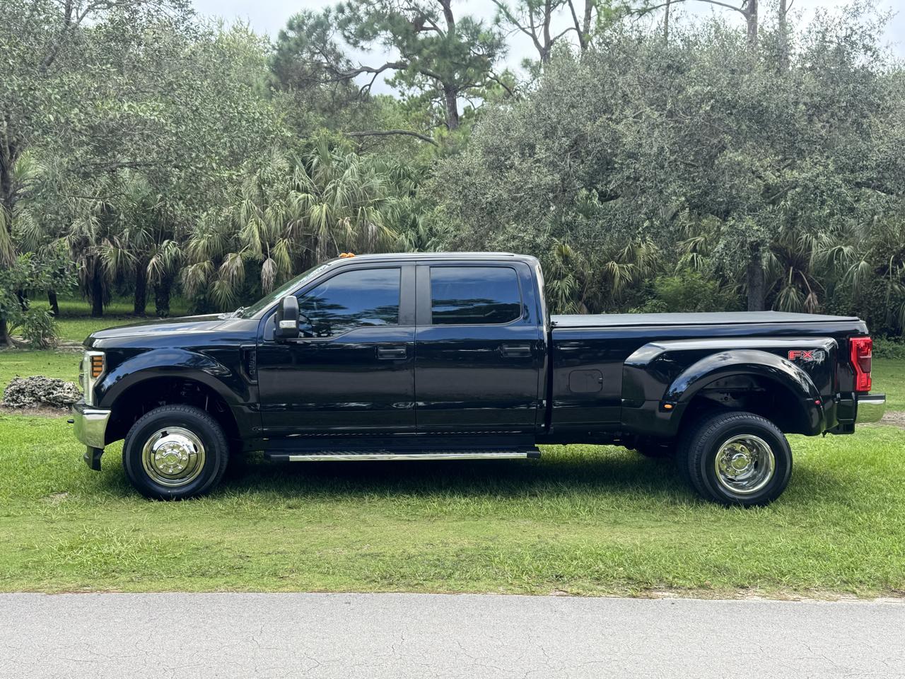 Ford Super Duty F-350 DRW XLT 4WD Crew Cab 8' Box 2019