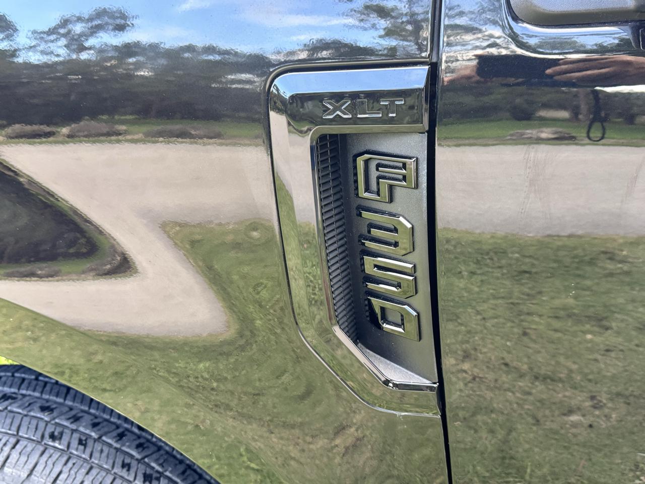 Ford Super Duty F-350 DRW XLT 4WD Crew Cab 8' Box 2019