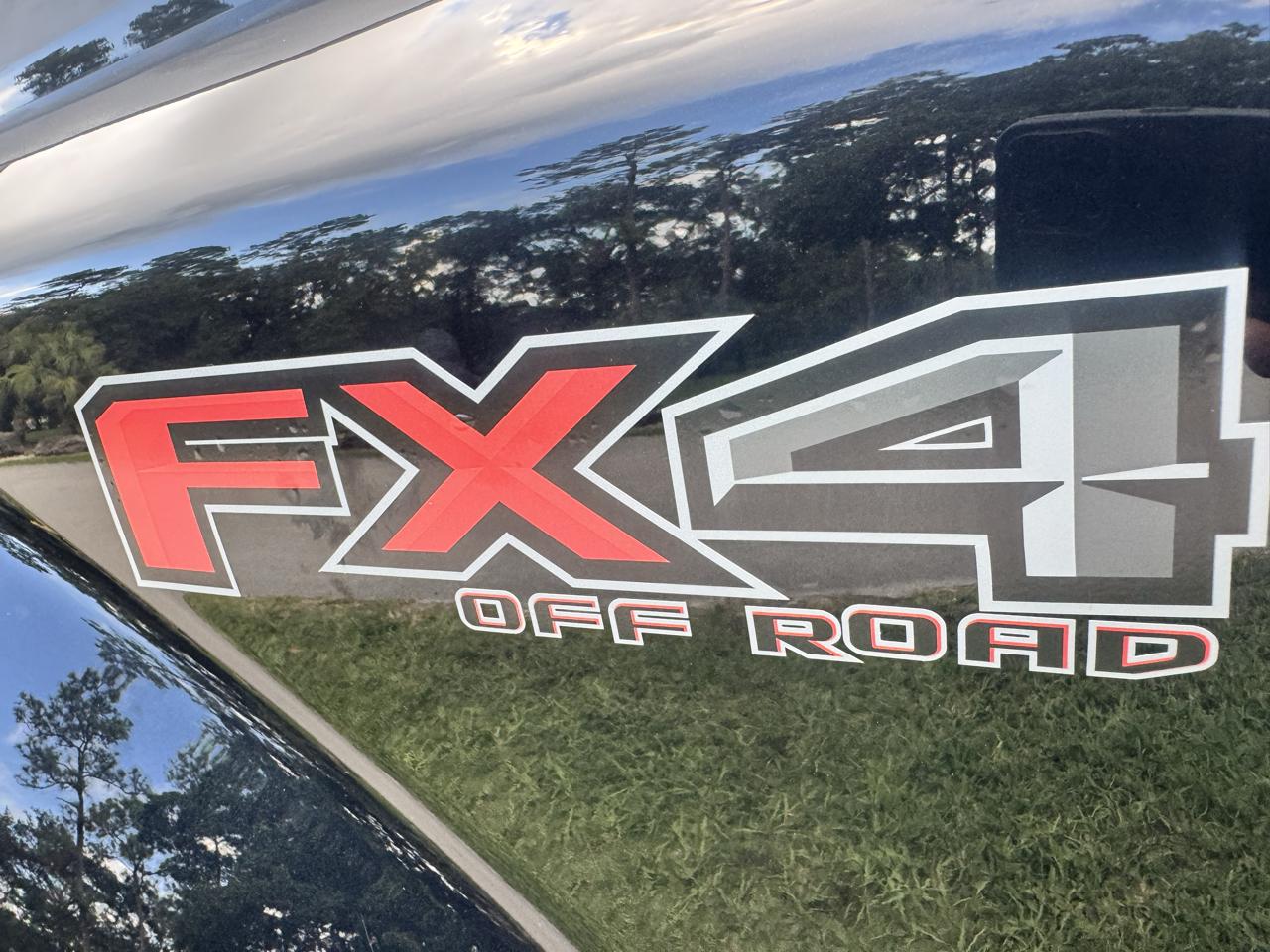 Ford Super Duty F-350 DRW XLT 4WD Crew Cab 8' Box 2019