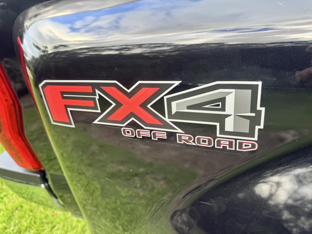 Ford Super Duty F-350 DRW XLT 4WD Crew Cab 8' Box 2019