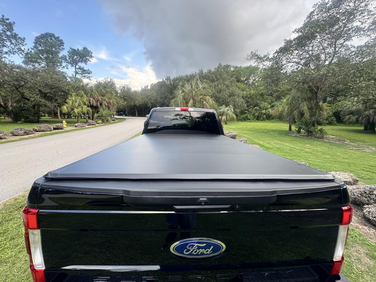Ford Super Duty F-350 DRW XLT 4WD Crew Cab 8' Box 2019