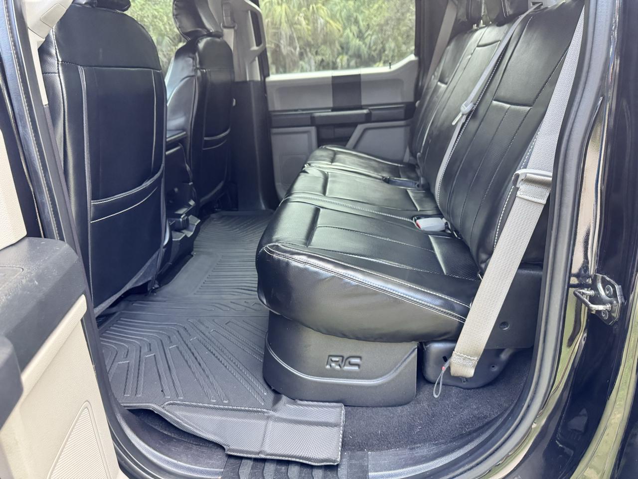 Ford Super Duty F-350 DRW XLT 4WD Crew Cab 8' Box 2019