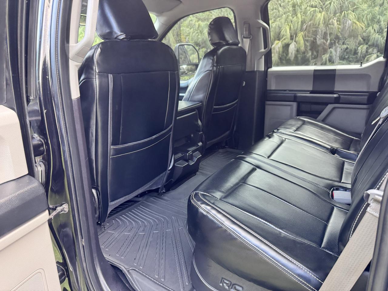Ford Super Duty F-350 DRW XLT 4WD Crew Cab 8' Box 2019