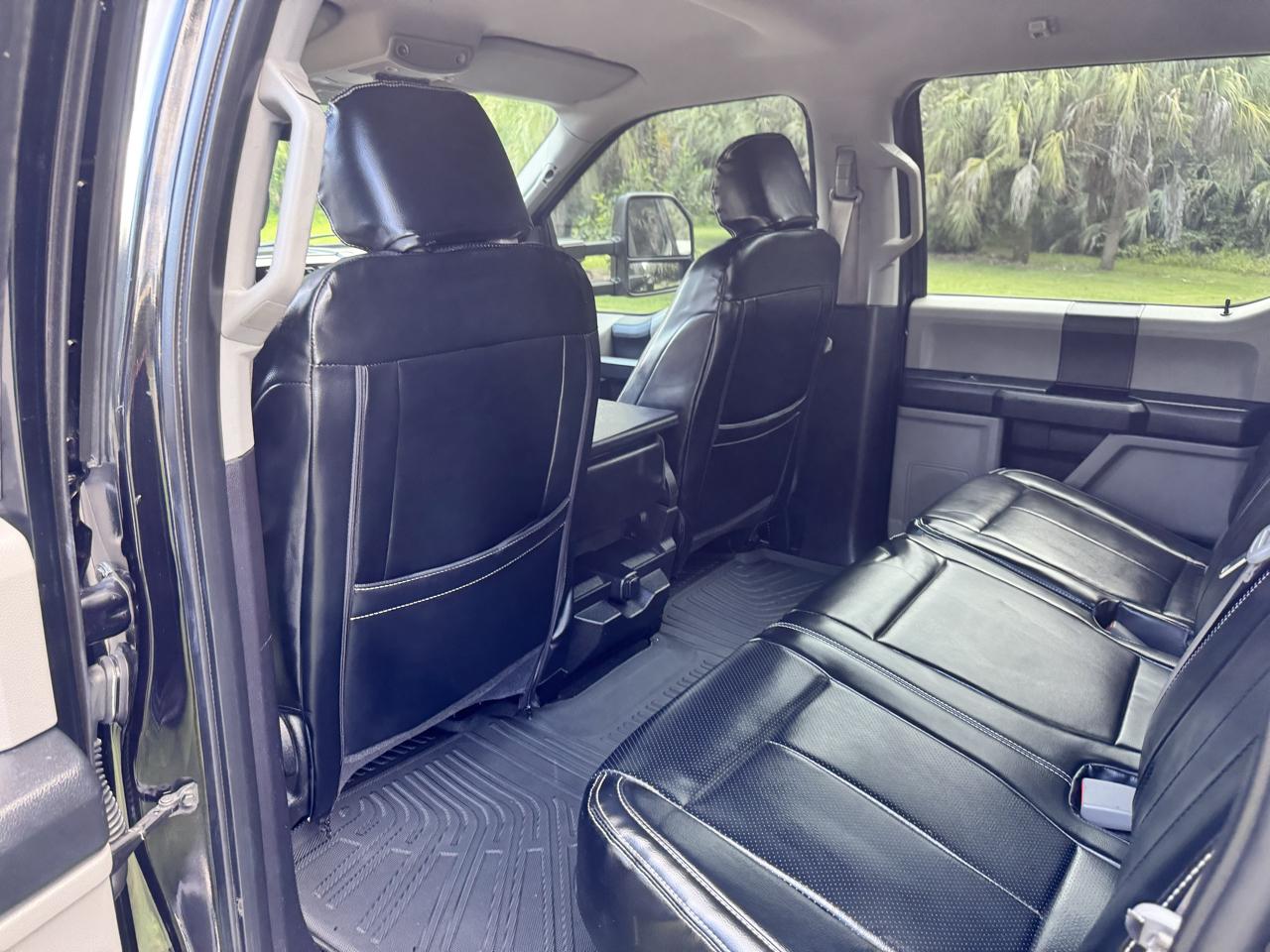 Ford Super Duty F-350 DRW XLT 4WD Crew Cab 8' Box 2019