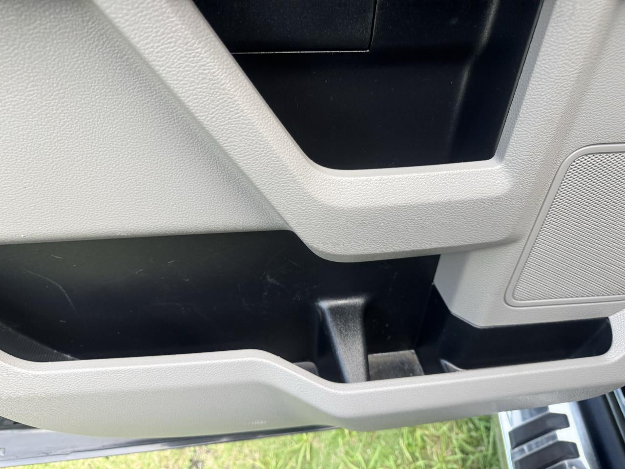 Ford Super Duty F-350 DRW XLT 4WD Crew Cab 8' Box 2019