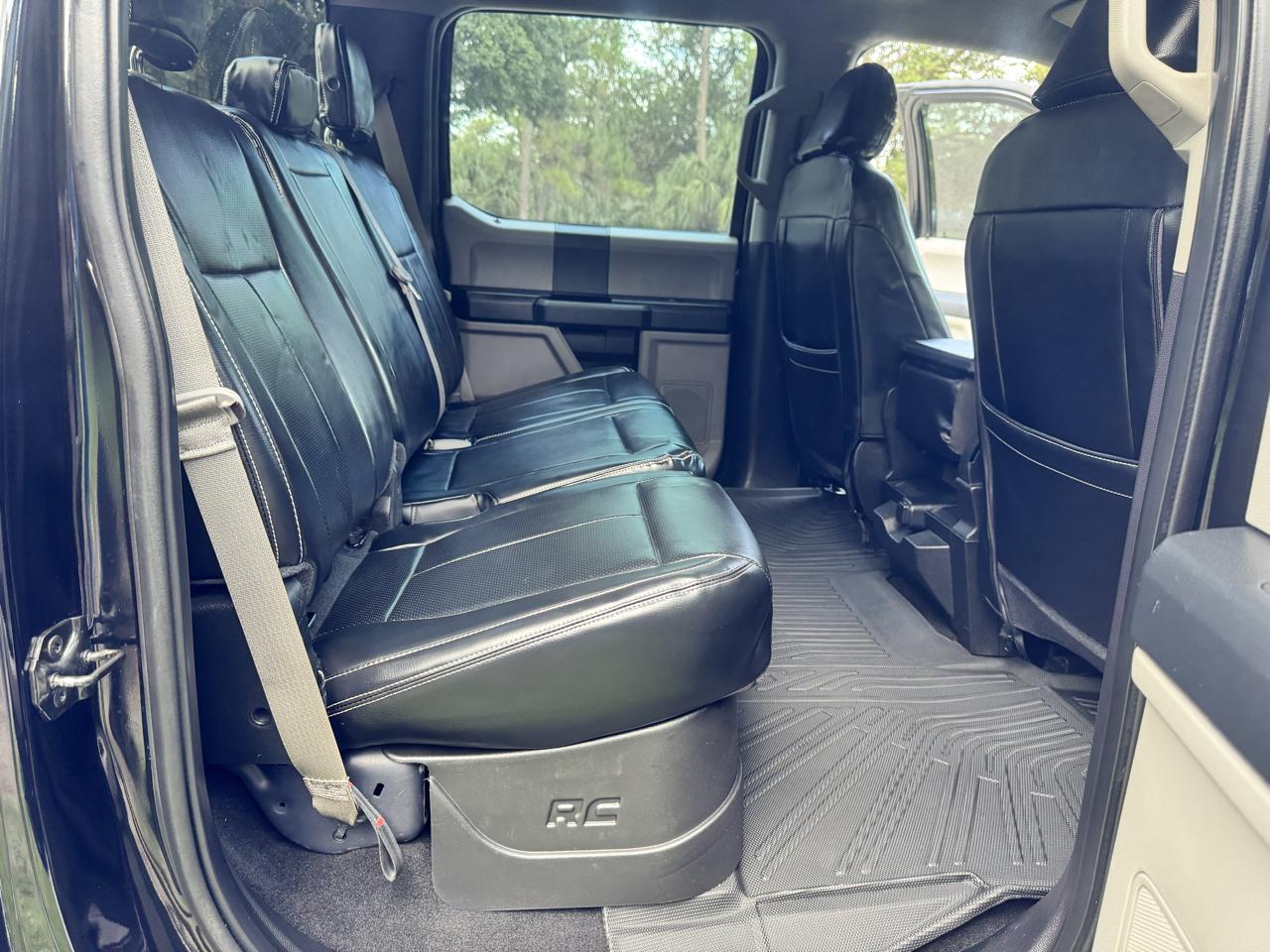 Ford Super Duty F-350 DRW XLT 4WD Crew Cab 8' Box 2019
