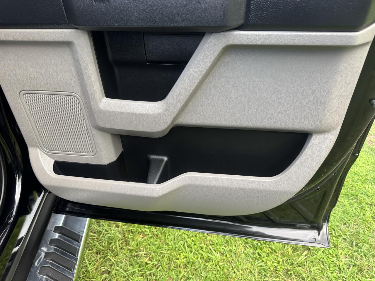 Ford Super Duty F-350 DRW XLT 4WD Crew Cab 8' Box 2019