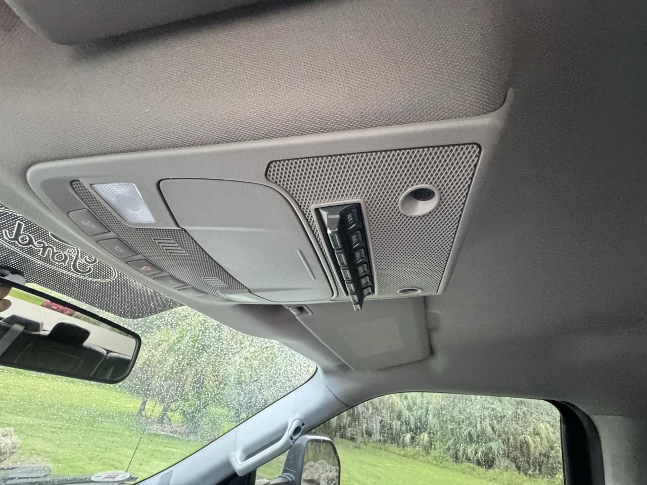Ford Super Duty F-350 DRW XLT 4WD Crew Cab 8' Box 2019