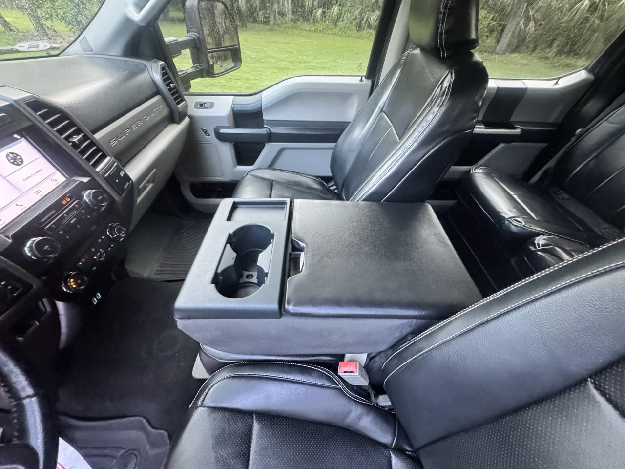 Ford Super Duty F-350 DRW XLT 4WD Crew Cab 8' Box 2019
