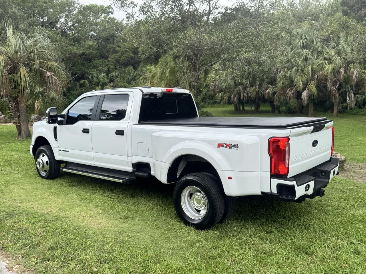 Ford Super Duty F-350 DRW  2022