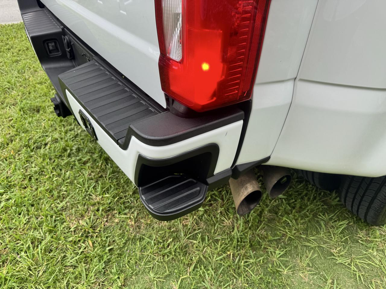Ford Super Duty F-350 DRW  2022